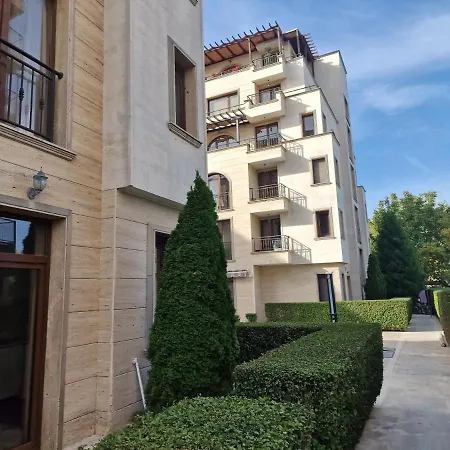 Amara * Σάνι Μπιτς