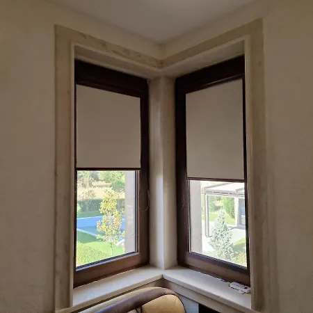 Amara * Σάνι Μπιτς