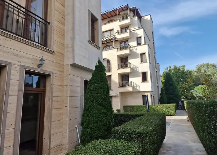 Amara * ساني بيتش