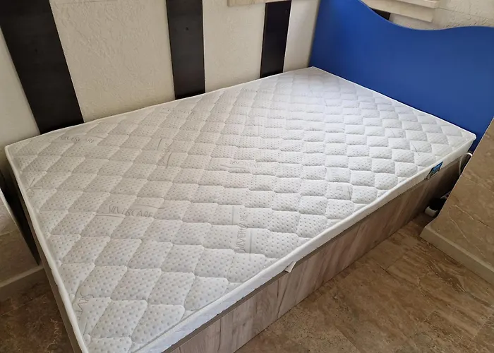 Amara ساني بيتش