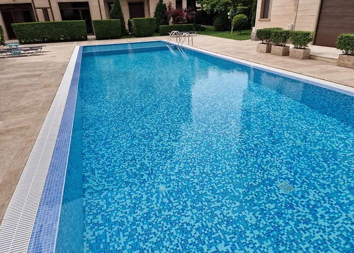 Amara ساني بيتش